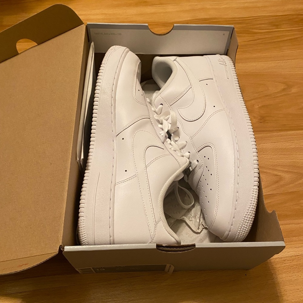 Men’s Nike Air Force 1 07 White/White Size 13
